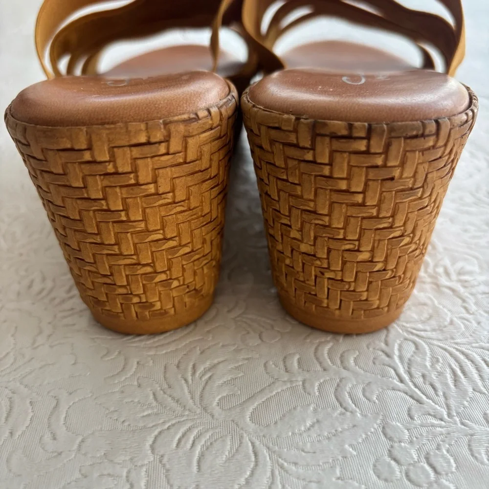 ❤️2/$15or3/$21❤️Contessa Mustard Yellow Wedge Slide w/Rhinestone Trim, Size 6